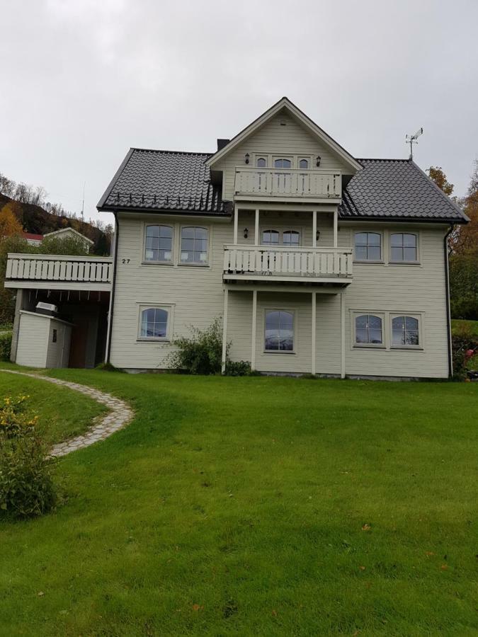 Solbakken 27 Apartment Lyngseidet Buitenkant foto